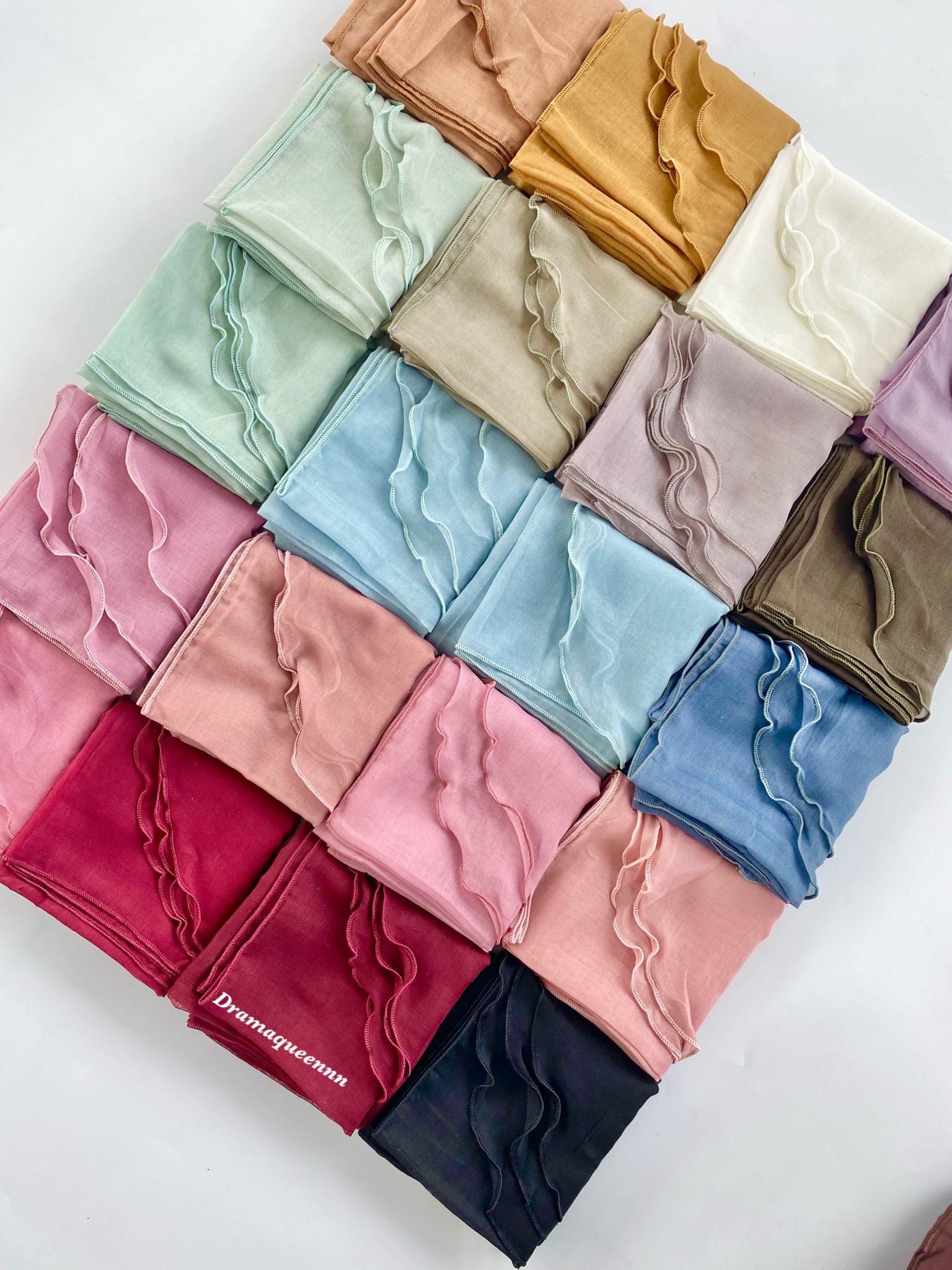 BAWAL COTTON PREMIUM CURVE B45 - Drama Queen Hijab